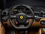 Mobil Ferrari F12berlinetta karakteristik, foto 6
