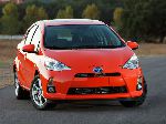 surat 2 Awtoulag Toyota Prius C Hatchback (1 nesil 2012 2015)