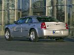 surat 17 Awtoulag Chrysler 300C Sedan (1 nesil 2005 2011)