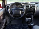 фотография 30 Авто Toyota 4Runner Внедорожник (4 поколение 2003 2009)