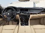 kuva 6 Auto BMW 7 serie Sedan (G11/G12 2015 2017)