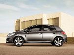 صورة فوتوغرافية 10 سيارة Toyota Auris هاتشباك 5 باب (1 جيل [تصفيف] 2010 2012)