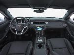 foto 6 Mobil Chevrolet Camaro Coupe 2-pintu (5 generasi 2008 2014)
