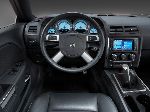 fotosurat 6 Avtomobil Dodge Challenger Kupe (3 avlod [restyling] 2010 2015)