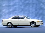 kuva 2 Auto Toyota Chaser Sedan (X100 [uudelleenmuotoilu] 1998 2001)