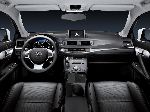 photo 13 l'auto Lexus CT Hatchback 5-wd (1 génération [remodelage] 2013 2015)