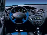 լուսանկար 91 Ավտոմեքենա Ford Focus հեչբեկ 3-դուռ (2 սերունդ [վերականգնում] 2008 2011)
