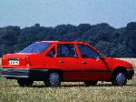 photo 3 l'auto Opel Kadett Sedan (E 1983 1991)