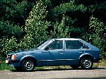 صورة فوتوغرافية 9 سيارة Opel Kadett هاتشباك 5 باب (E 1983 1991)