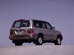 сурат 17 Мошин Toyota Land Cruiser Бероҳа (J100 1998 2002)