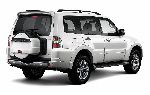 photo 4 Car Mitsubishi Montero Offroad 5-door (4 generation 2006 2017)