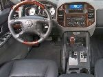 photo 13 Car Mitsubishi Montero Offroad 5-door (4 generation 2006 2017)