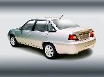 foto şəkil 4 Avtomobil Daewoo Nexia Sedan 4-qapı (1 nəsil 1994 2008)