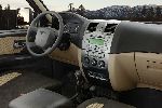 foto 4 Auto UAZ Patriot Fuera de los caminos (SUV) (2 generacion 2014 2017)