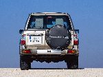 fotografie 16 Auto Nissan Patrol SUV 3-uși (Y61 1997 2010)