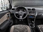 foto 12 Bil Volkswagen Polo Hatchback 3-dörrars (4 generation [omformning] 2005 2009)