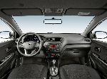 foto 6 Bil Kia Rio Hatchback 5-dörrars (3 generation 2011 2015)