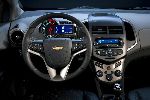 լուսանկար 8 Ավտոմեքենա Chevrolet Sonic ZA-spec հեչբեկ 5-դուռ (1 սերունդ 2011 2016)