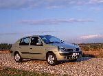 صورة فوتوغرافية 12 سيارة Renault Symbol سيدان (2 جيل 2008 2012)