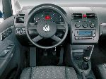 լուսանկար 25 Ավտոմեքենա Volkswagen Touran մինիվեն (1 սերունդ 2003 2007)