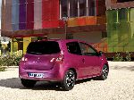 фотографија 2 Ауто Renault Twingo Хечбек 3-врата (2 генерација [редизаjн] 2011 2014)