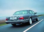 fotosurat 28 Avtomobil Jaguar XJ Sedan 4-eshik (X300 1994 1997)