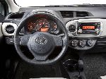 foto 13 Auto Toyota Yaris Hatchback 3-porte (XP9 [restyling] 2009 2012)