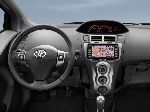 foto 18 Bil Toyota Yaris Hatchback 3-dør (XP9 [restyling] 2009 2012)