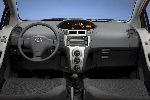 foto 25 Bil Toyota Yaris Hatchback 5-dør (P1 [restyling] 2003 2005)